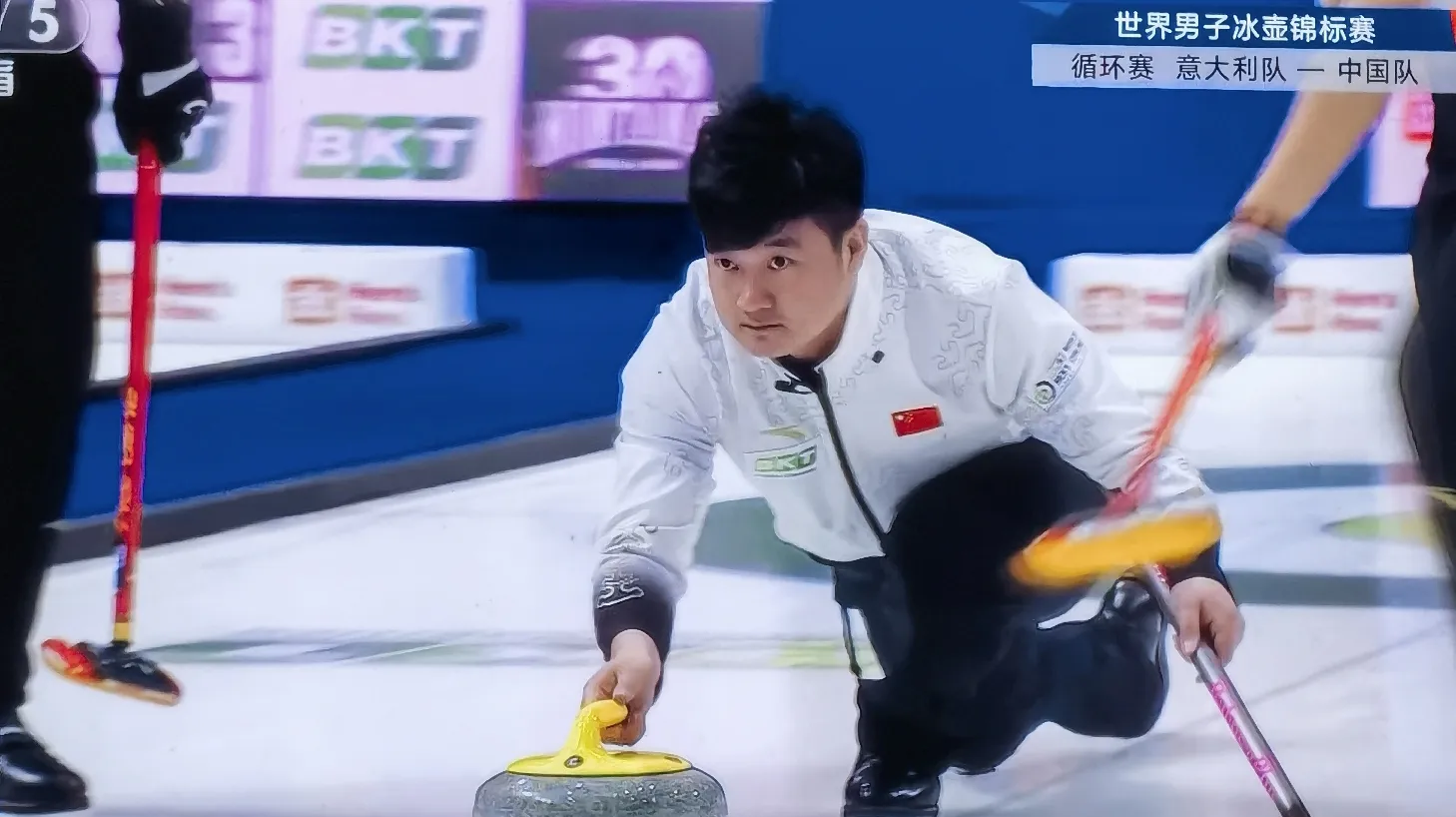 开云官方网站-西亚卡姆迎来二十赛季出色发挥，日本队观众热烈欢呼！-开云官方网站