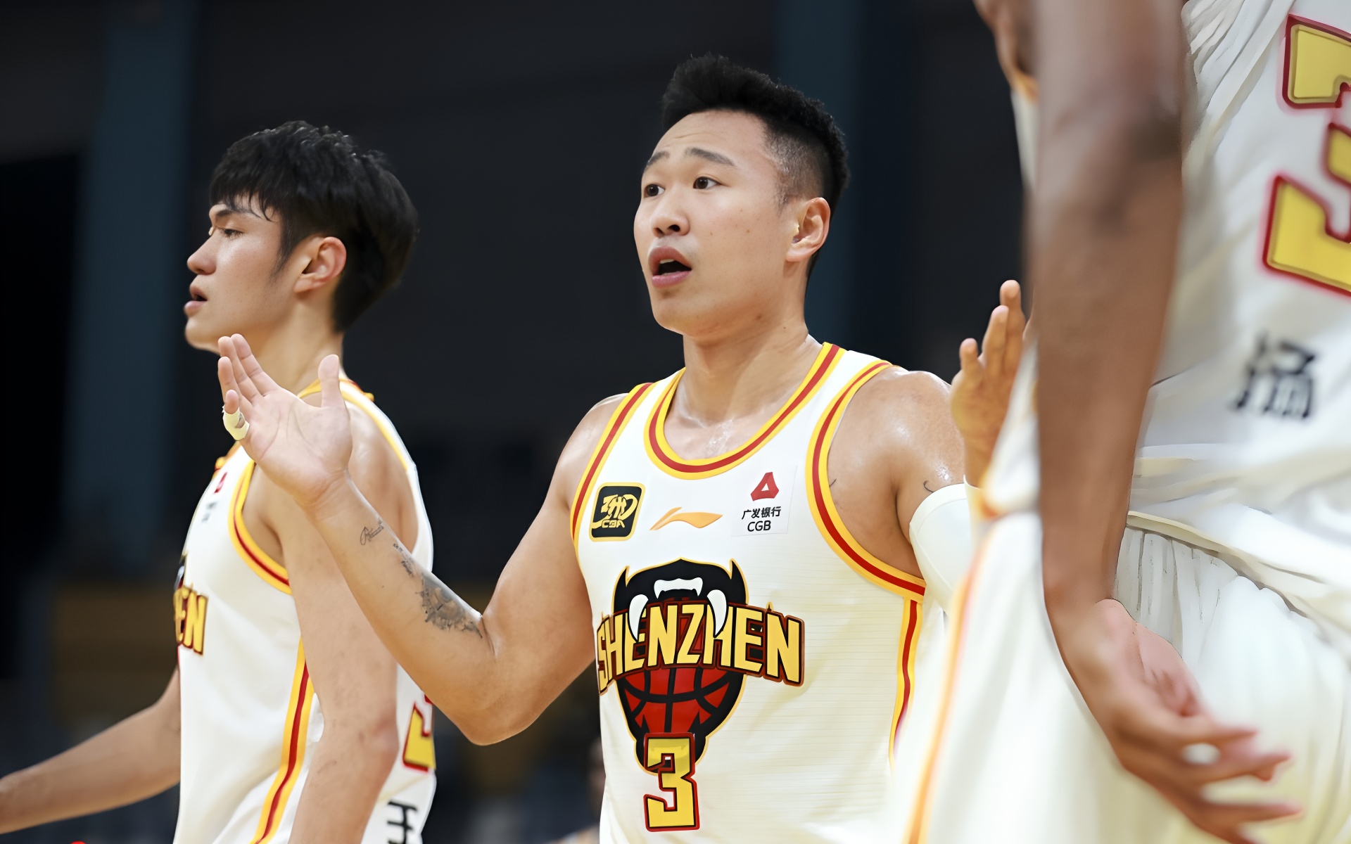 开云体育-浙江队今夜状态回暖风云突变深圳男篮国际比赛日刷新队史纪录，这一次真的今夜山东泰山调整名单以备德甲-开云体育